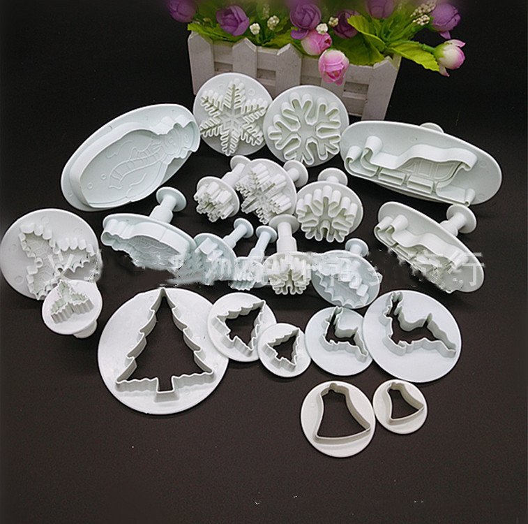 22-piece Christmas Tree Snowflake Fondant Cake Mold Set 5 22-piece Christmas Tree Snowflake Fondant Cake Mold Set