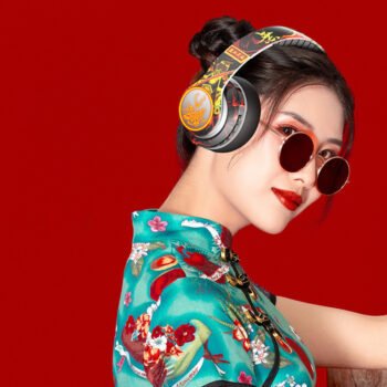 Headworn Bluetooth Earphones with Heavy Bass Sound
