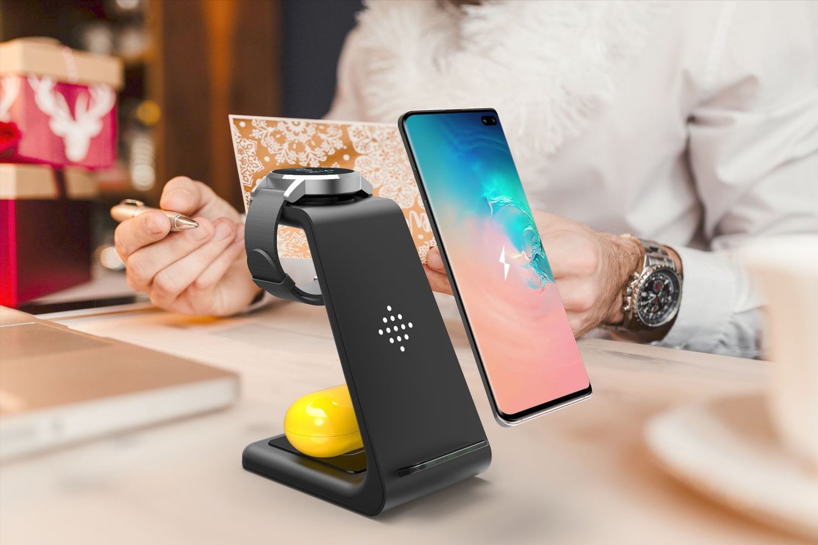 3-in-1 Wireless Fast Charging Station for Phone, Watch & Buds 5 微信图片_20191014160045.jpg