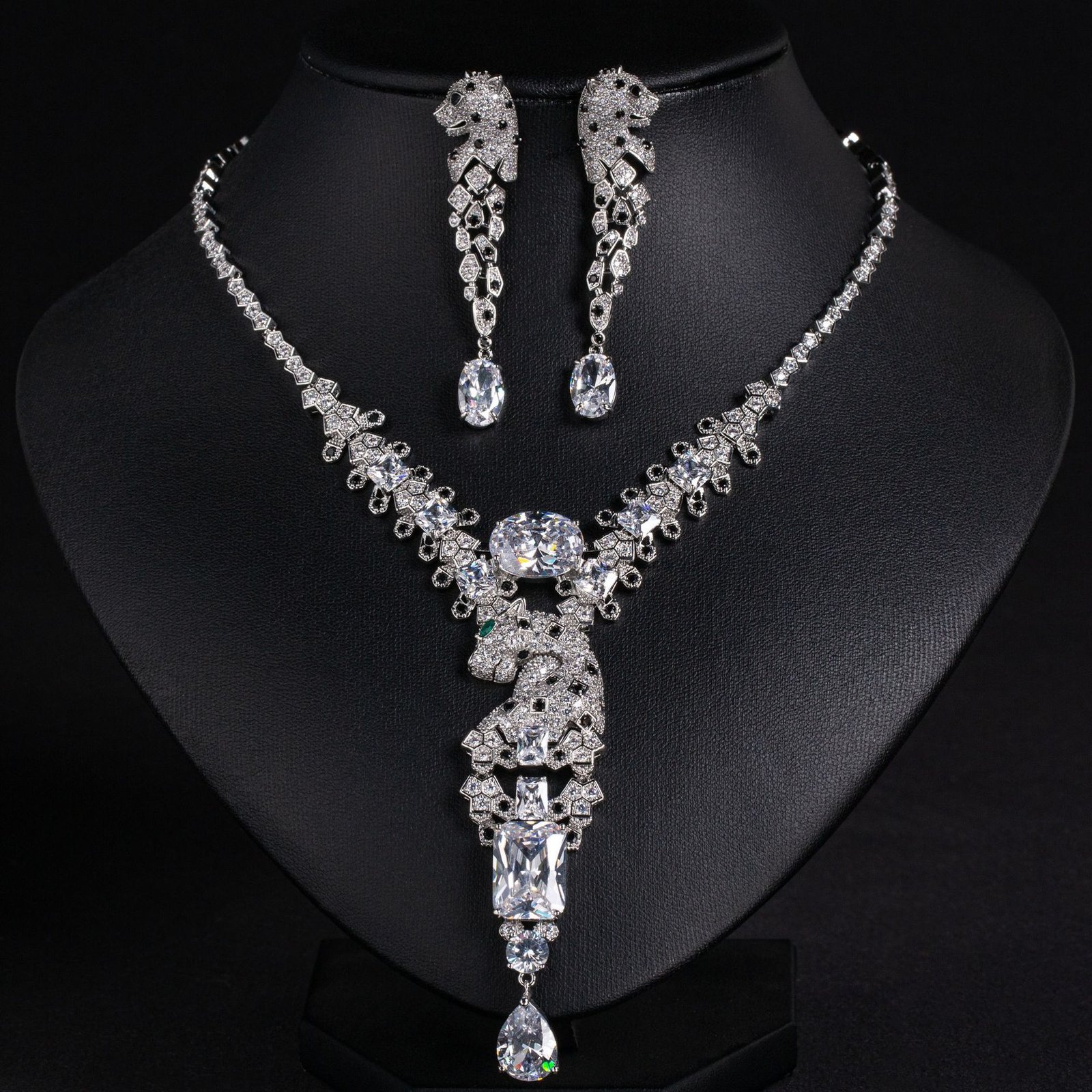 Leopard Retro Zircon Necklace & Jewelry Set 6 0F5A3216