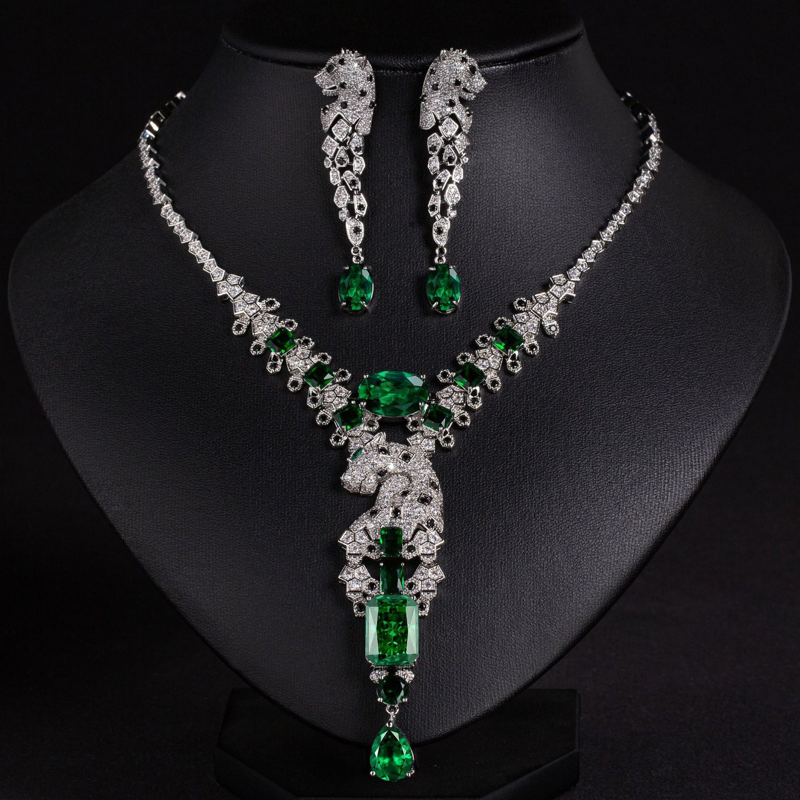 Leopard Retro Zircon Necklace & Jewelry Set 9 Leopard Retro Zircon Necklace & Jewelry Set